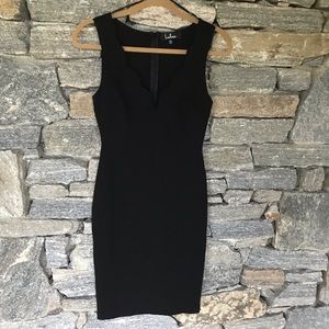 Lulu’s Black scalloped midi dress